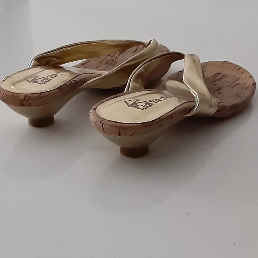 Playhouse gold & cork little girl sandals size 13